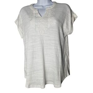 NWT Cable & Gauge White Textured Embroidered V Neck Short Sleeve Tunic Top M